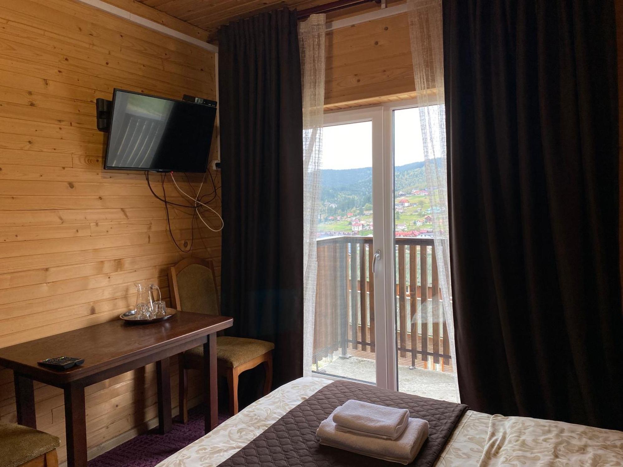 Forrest Hotel Bukovel Ngoại thất bức ảnh